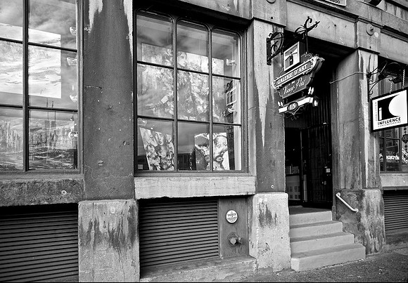 Store Front Art Gallery, Old Montreal